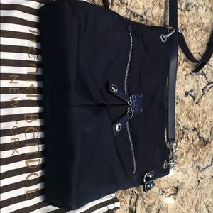 Henri Bendel jet setter hand bag.